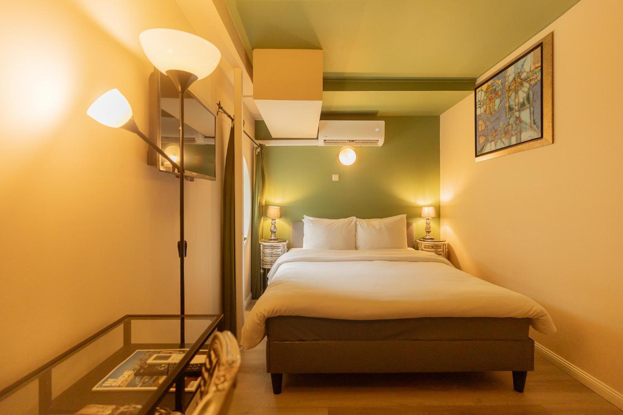 Floats By H2otel Hotel