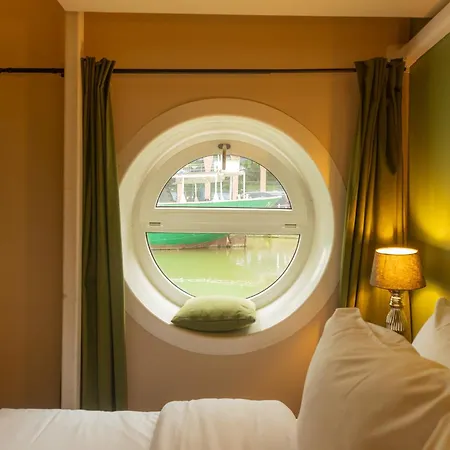 FLOATS by H2OTEL Rotterdam Exterior photo
